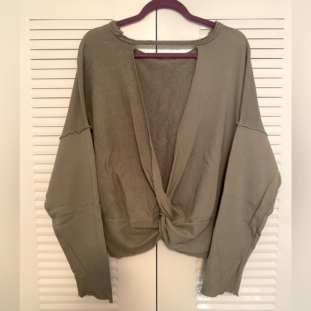 NWOT Aerie open back sweater